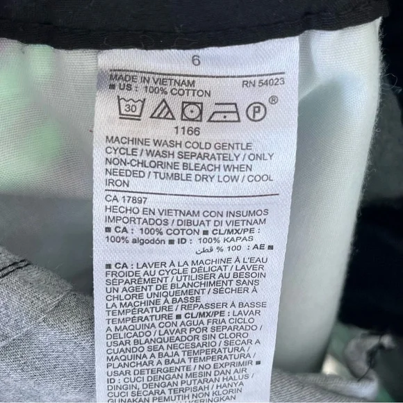 •Old Navy• Tropical Everyday Floral Shorts - Size 6 - Picture 6 of 7